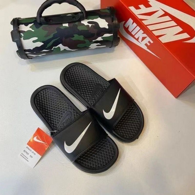 Black Nike - Extra Ribbed Cushion Slides (Easy-Step)