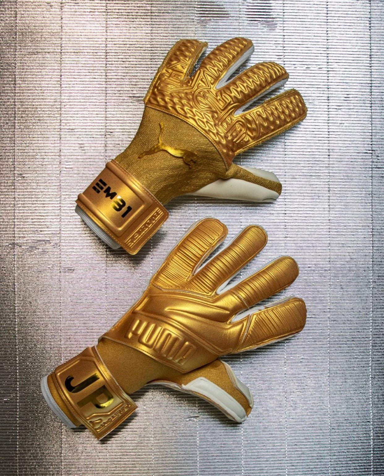 Gold Puma FUTURE Z 1.1 Breathable High Performance Pro-Level GK Gloves (Wrist)