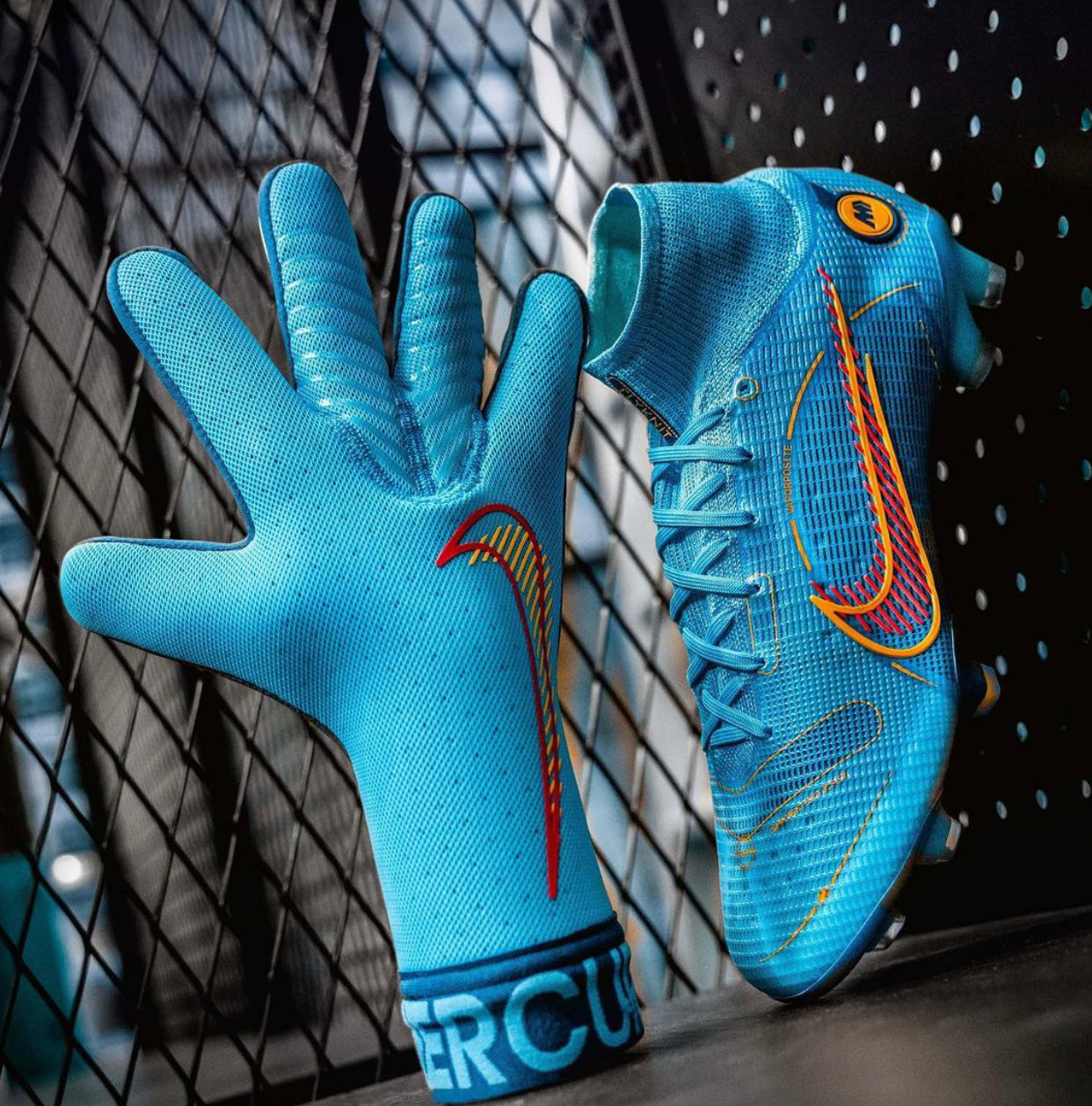 Coral Blue Nike Mercurial Vapor ACC Breathable High Performance Pro-Level GK Gloves (Mid-Arm)