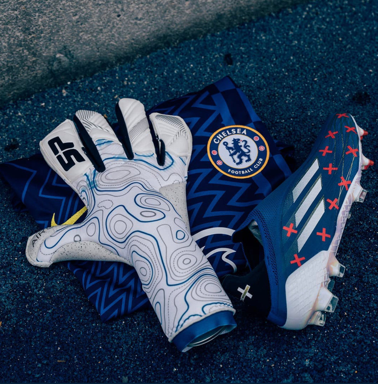 SP White, Blue Concentric - High Performance Pro-Level GK Gloves